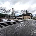 クロクモザル舎前　（真冬、雪景色の愛媛県立とべ動物園　撮影2022年12月23日）