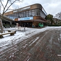 園内レストラン・スカイガーデン　（真冬、雪景色の愛媛県立とべ動物園　撮影2022年12月23日）