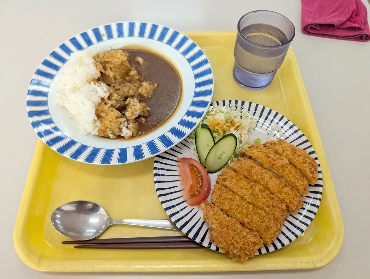 撮影の後のカツカレーは、なぜこんなに美味いのか。